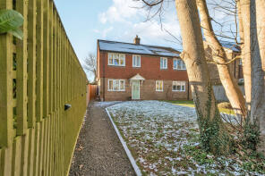 Greenlea, Broombarn Lane, Great Missenden HP16 9JD