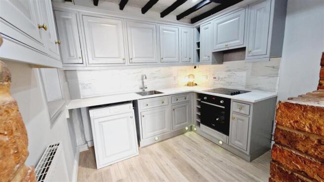 3 SEATON KITCHEN