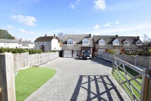 70, Vicarage Avenue, Witham CM8 1SA