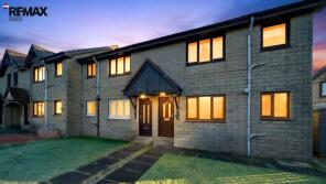 6e, Neilson Court, Blackburn EH47 7NA