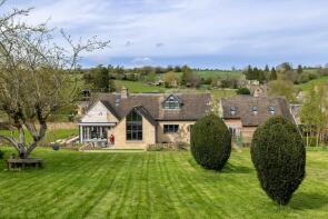 Close Hill, 400731 Main Road Through Naunton, Cheltenham GL54 3AA