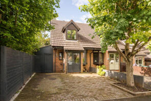 Avalon, Lower Hall Lane, Clutton, Chester CH3 9SD