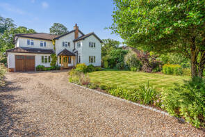 Carrigshaun, Woodstock, West Clandon GU4 7UJ