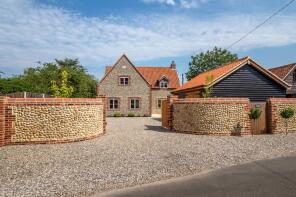 Jonelyn, The Street, Holt NR25 7TH