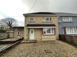 21, Maes Y Dail, Ammanford SA18 3TL