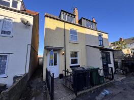 7, Severn View Parade, Newtown, Berkeley GL13 9ND