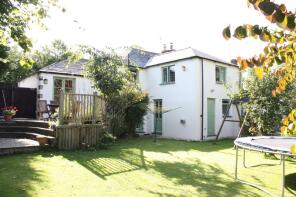 Apple Cottage, A389 Between Gonvena Hill And St Mabyn Hill, Sladesbridge, Wadebridge PL27 6JB