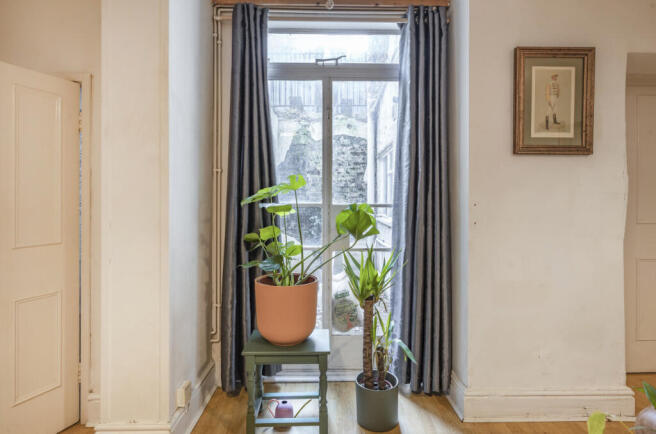Sitting/ Dining Room