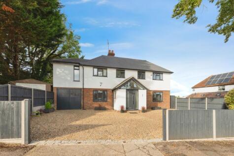Roundwood Way, Banstead, SM7
