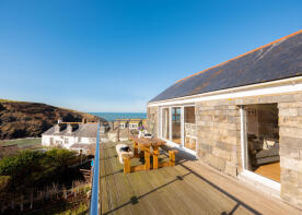65 Sunnyside, Fore Street, Port Isaac PL29 3RF
