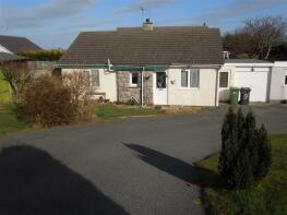 9, Petersfield Estate, Mynydd Mechell, Amlwch LL68 0TR