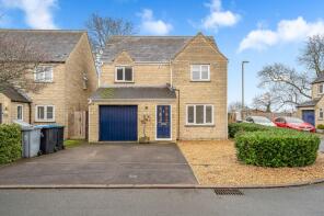 47, Chichester Place, Carterton OX18 3PD