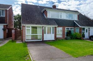 16, Moat Close, Leicester LE9 7TN