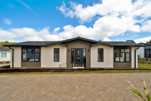 248, Hurn Road, Ringwood BH24 2BU