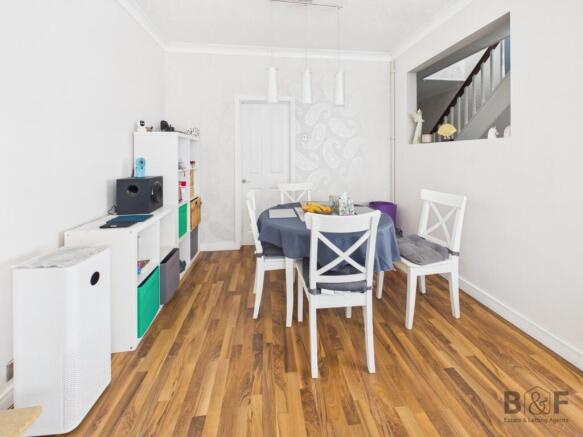 Lounge/Dining Room