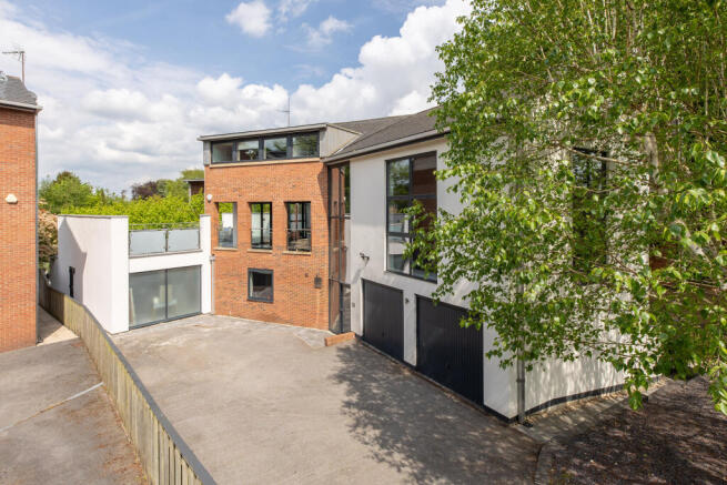 Walnut House External-1