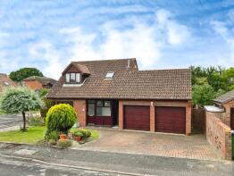 2, Saxon Close, Hythe CT21 5QS