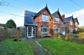 4, Bryn Garmon Cottages, Gwernaffield Road, Mold CH7 5DD