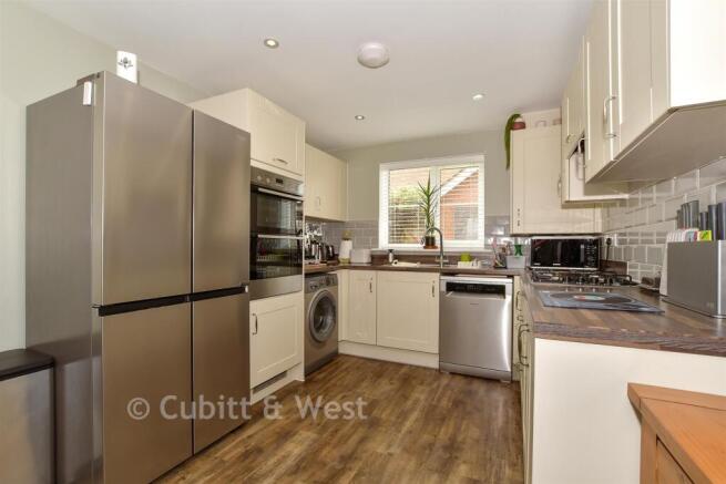 Kitchen/ Dining Room