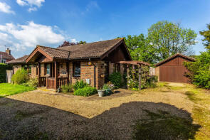 Hilbourne, Little Alley, Marsh Green, Edenbridge TN8 5PT
