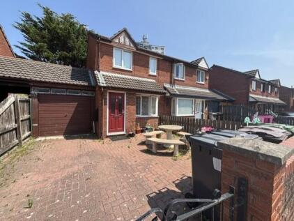 Deacon Court, Waterloo, L22