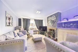 29, Greenview Drive, Northampton NN2 7LA