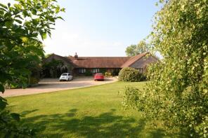 Little Acorns, A357 - Access To Woodlands Farm To Glue Hill, Sturminster Newton DT10 2HP