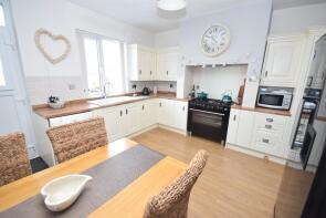 23, Green Lane, Featherstone, Pontefract WF7 6JG