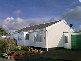6, Tregellas Road, Helston TR12 7DX