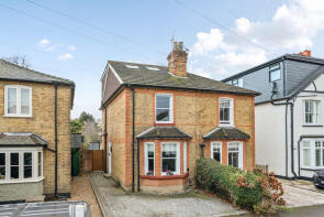 32, Albany Road, Hersham, Walton-on-thames KT12 5QQ