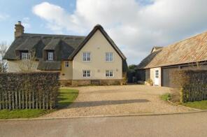 7, Dove House Wood, Huntingdon PE28 2PR
