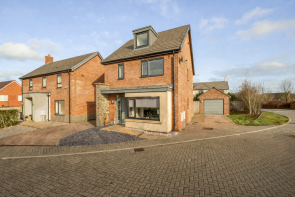8, Flora Close, Swindon SN26 8AE