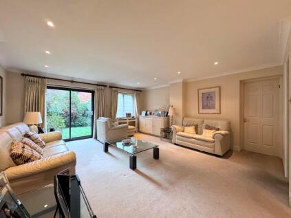 Priory Field Drive, Edgware, HA8