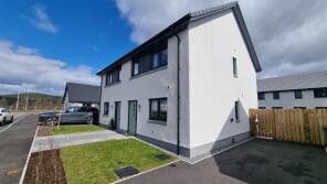 3, Pinefield, Carrbridge PH23 3BL