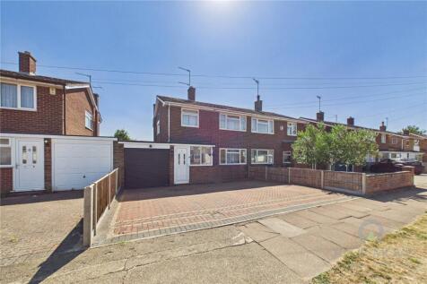 Fulford Drive, Northampton, Northamptonshire, NN2