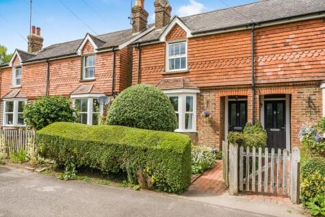 Station Road, Warnham, West Sussex RH12 3SR