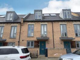 112, Knot Tiers Drive, Northampton NN5 4AY