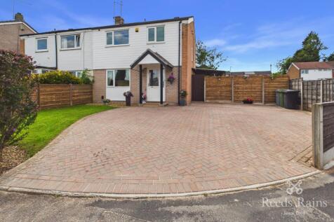 Kenilworth Road, Macclesfield, Cheshire, SK11
