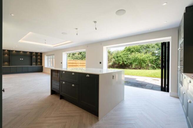 4 Bed