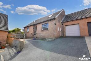 7, Anthorn Close, Fishguard SA65 9HR