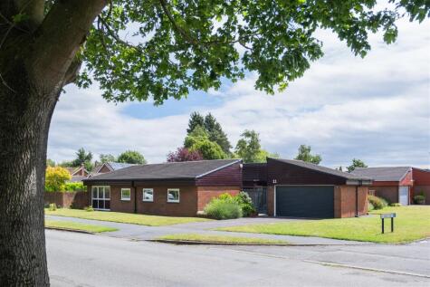 Denehurst Parkway, Cuddington, Northwich