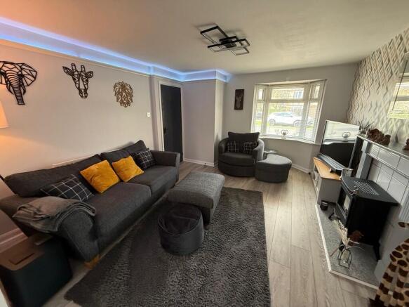 Lounge B