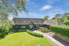 Stowting Court Stables, Stowting Court Road, Ashford TN25 6BA