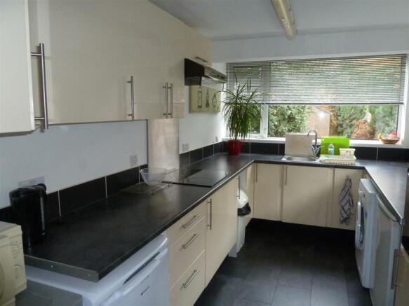 Kitchen.JPG