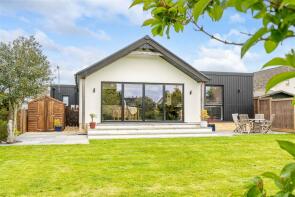 3 Cherry Tree, Mere Avenue, Chippenham SN14 6EW