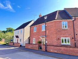21, Uptons Garden, Gloucester GL2 7LP