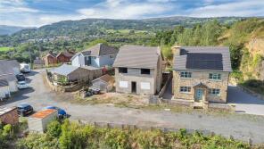 Quarry Bank House, Tan Y Graig, Cefn Mawr, Wrexham LL14 3DD