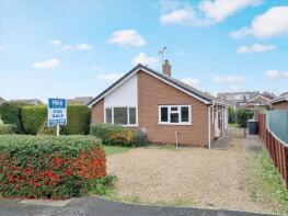 18, De Gaunt Drive, Cranwell, Sleaford NG34 8BZ