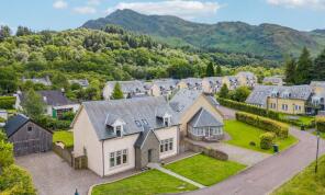 3, Dundurn Walk, Crieff PH6 2NA