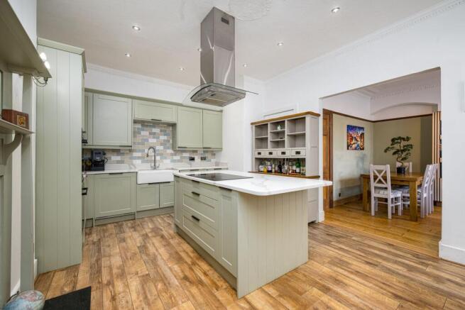 Kitchen/dining
